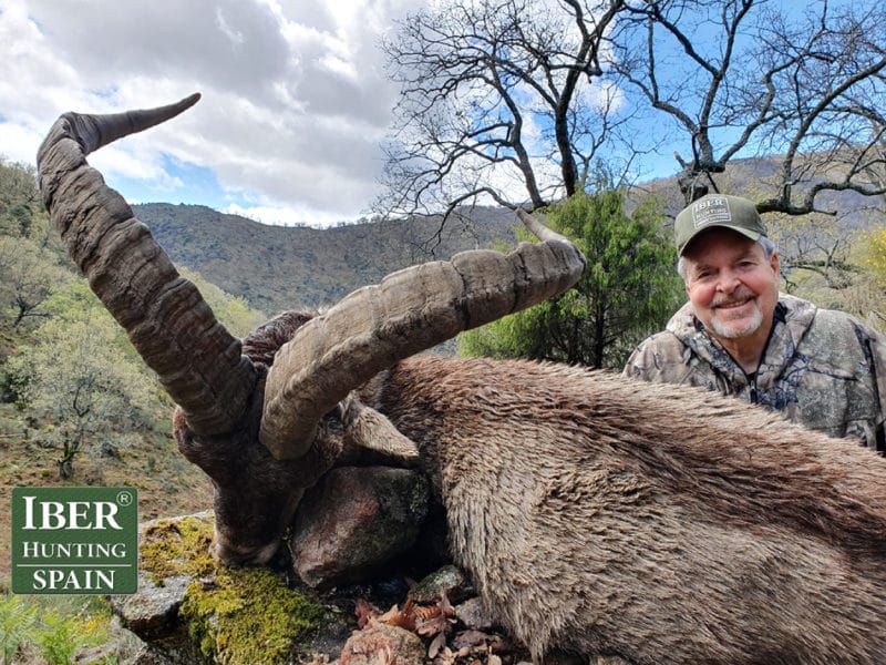 Roger McCosker (NV) with his Gredos ibex from Spain.