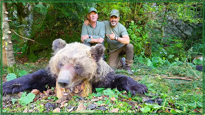 Hunter with Antonio from Iberhunting and a bear hunting trophy
