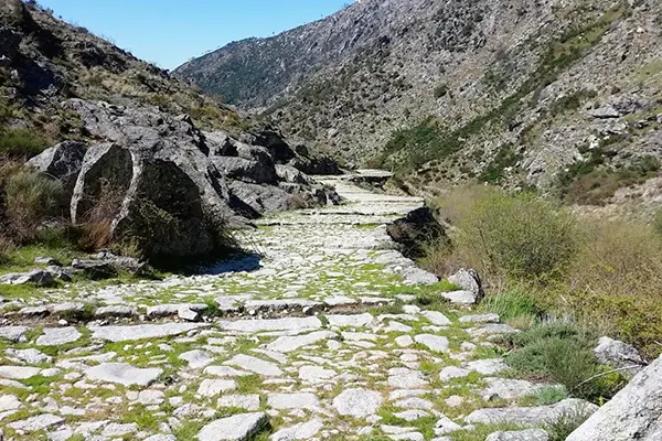 Discover the roman road in Spain as a sightseeing activity 