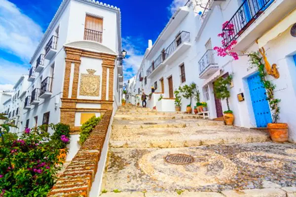 Discover in the hills of Malaga province the famous white villages as a tourism activity to do for your Ronda ibex tourism
