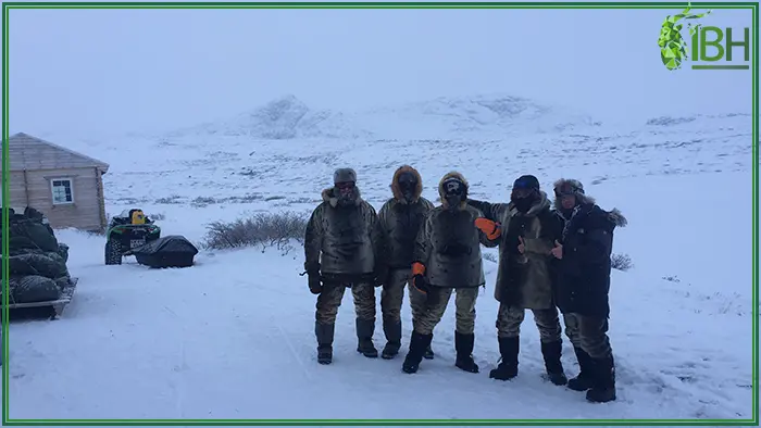 Hunters ready for hunting muskox in Greenland