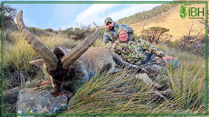 Pier with his son and his Southeastern ibex trophy