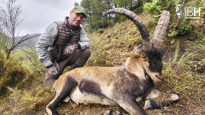 Our hunter Henrik with his Southeaster ibex trophy