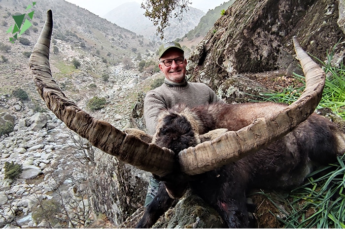 Picture of Jeff with his Gold Medal Gredos ibex in Spain