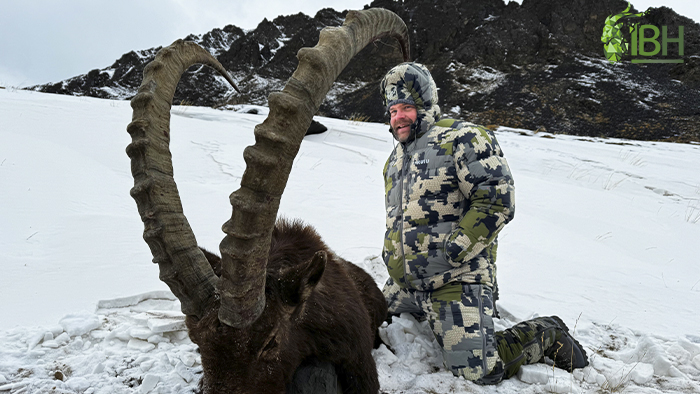 Picture of a Mid Asian ibex hunting in Tajikistan with the hunter