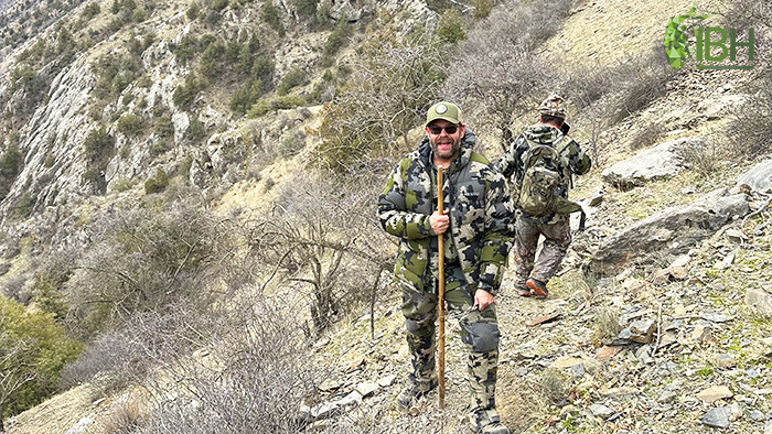 Picture of a hunter in the hunting area of Tajikistan