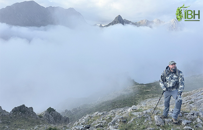 Bill on the hunting area for Gredos ibex looking for a big silver medal gredos ibex to hunt.