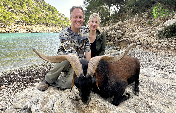 Couple with a Balearean boc for the Special hunting