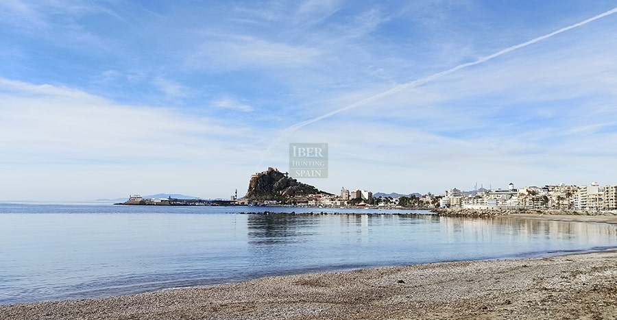 Beach of Aguilas for your hunting and holidays